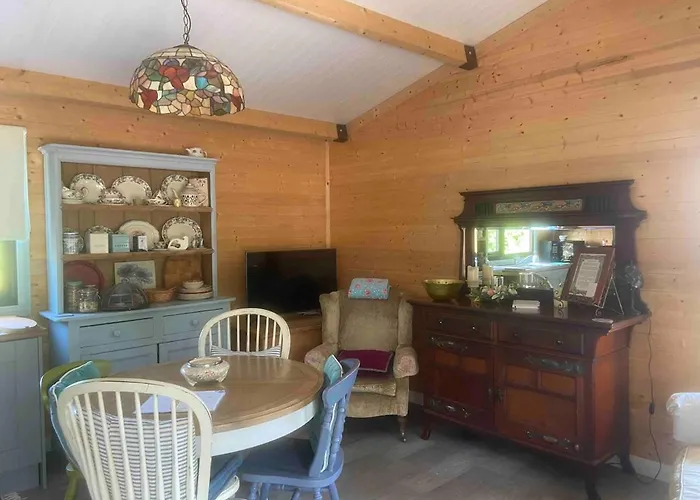 Shabby Chic Barn 펜션 *