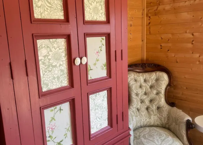 Shabby Chic Barn *